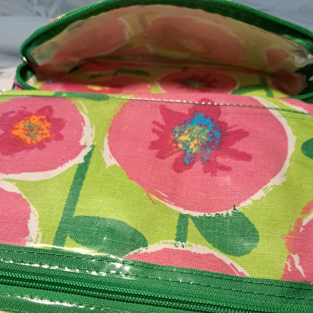 Buckhead Betties Accessory Bag - Picture 7 of 14